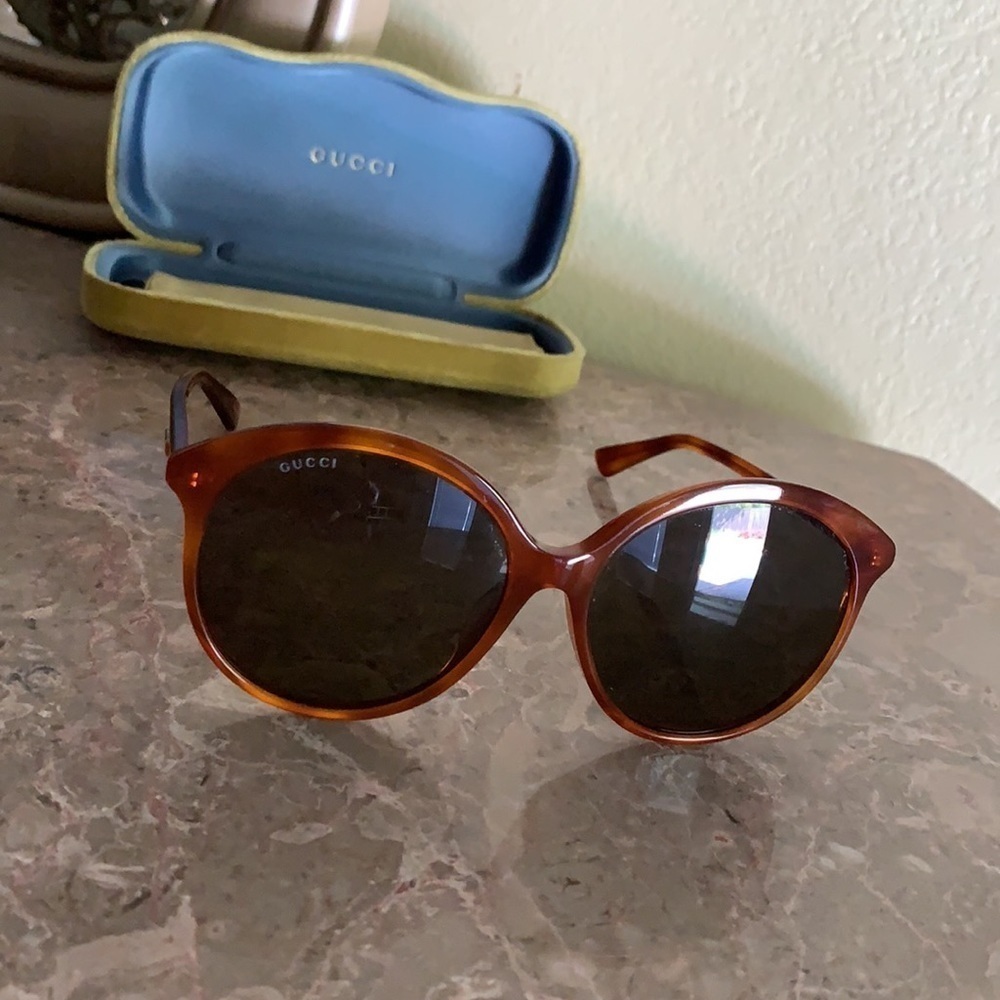 Brand new Gucci sunglasses - Picture 6 of 10
